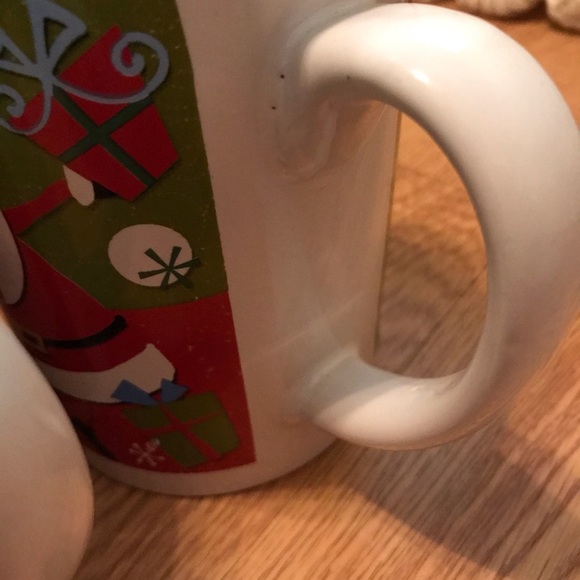 6/$20 Set of 2 LARGE Christmas Mugs with Santa and Friends in New Condition - Picture 10 of 10